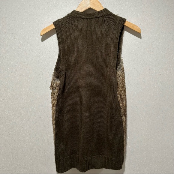 Ariat Aileen Faux Fur Vest - Picture 8 of 8